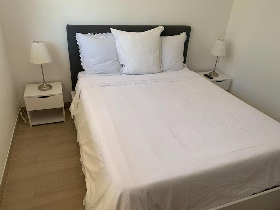 Studio In Tropez, Swimming Pool And Parking Appartement *
